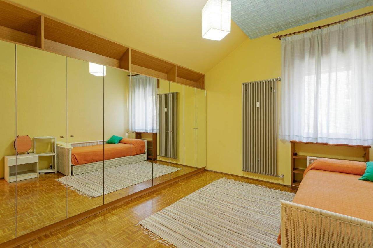 בלאנו Attic Lake View מראה חיצוני תמונה