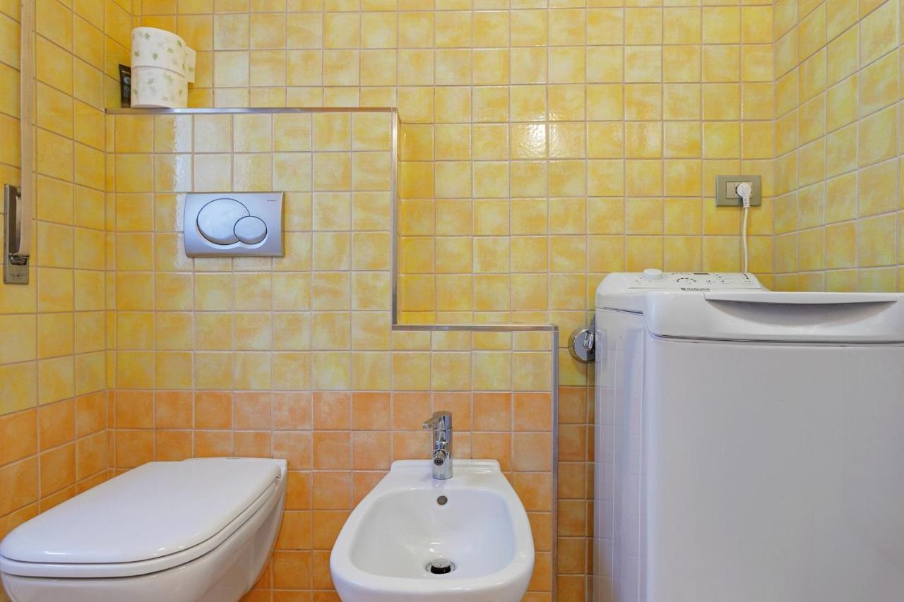 בלאנו Attic Lake View מראה חיצוני תמונה